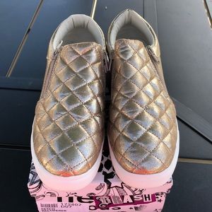 Big girls size 4 slip on’s NWOT